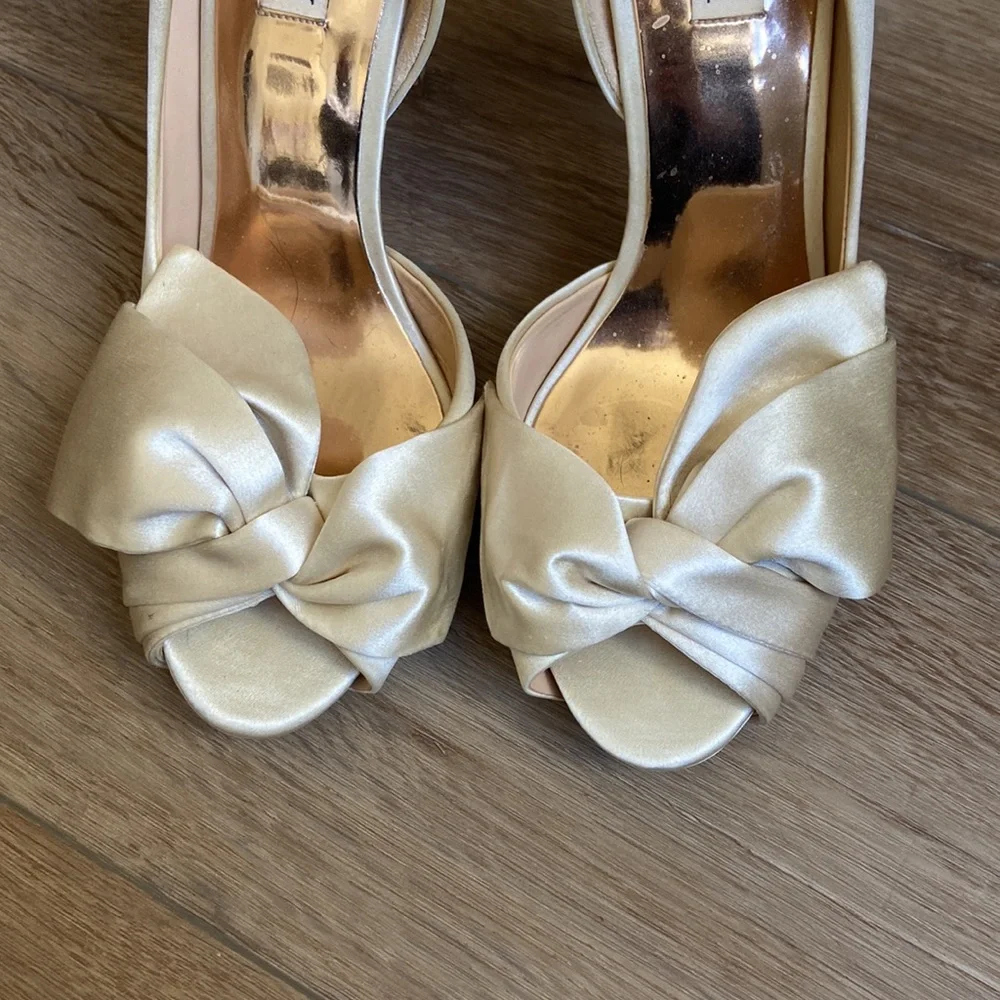 Badgley Mischka Ivory Satin Peep-Toe Heels with Knot Bow